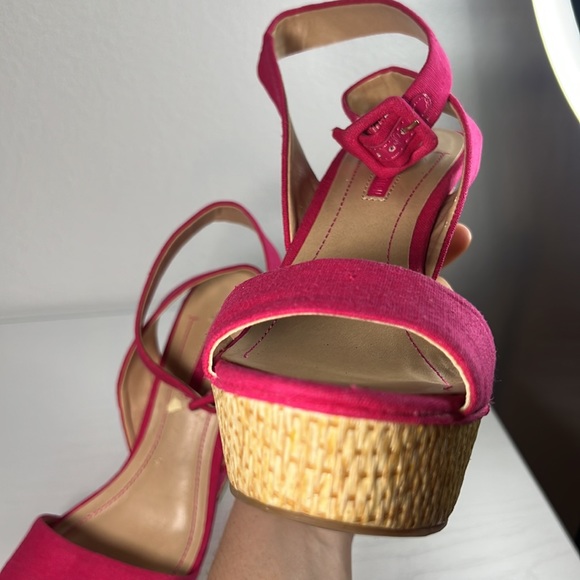 Like new!! BCBGeneration CABARET RAQUEL wedge Sz 8 - Picture 15 of 16